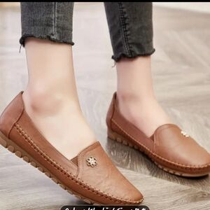 NEW Brown Loafers for Women Size 8.5